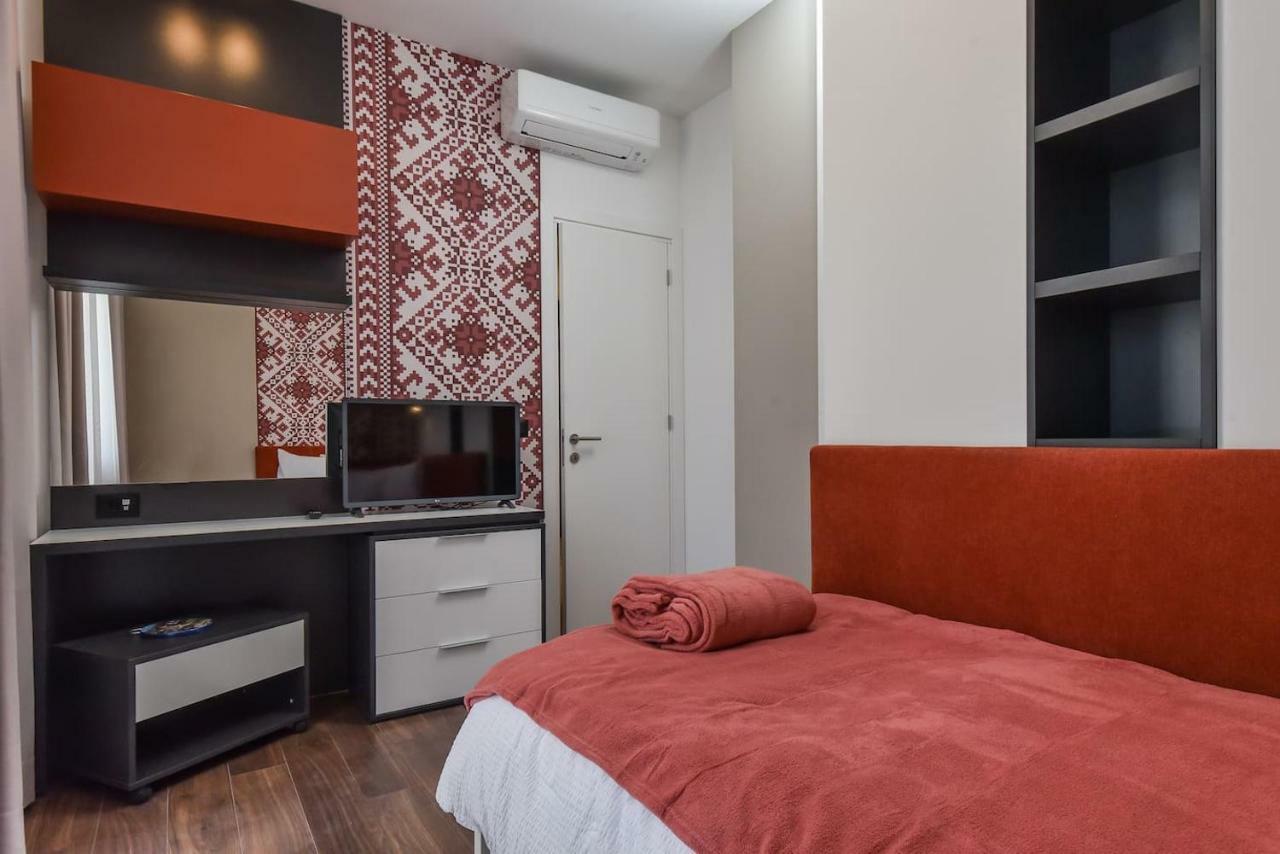 Tradition And Modernity Combined In A Three Bedroom Two Bathroom Lux