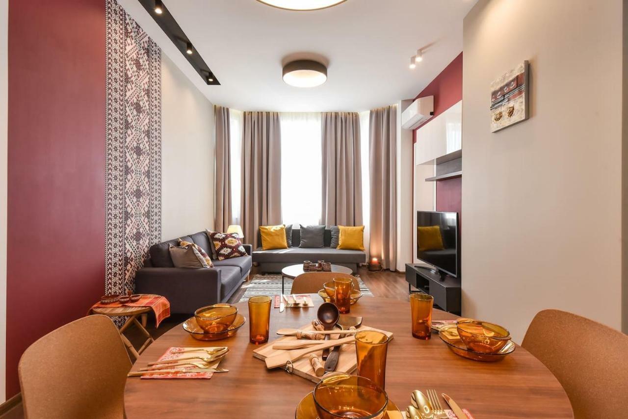 Tradition And Modernity Combined In A Three Bedroom Two Bathroom Lux *