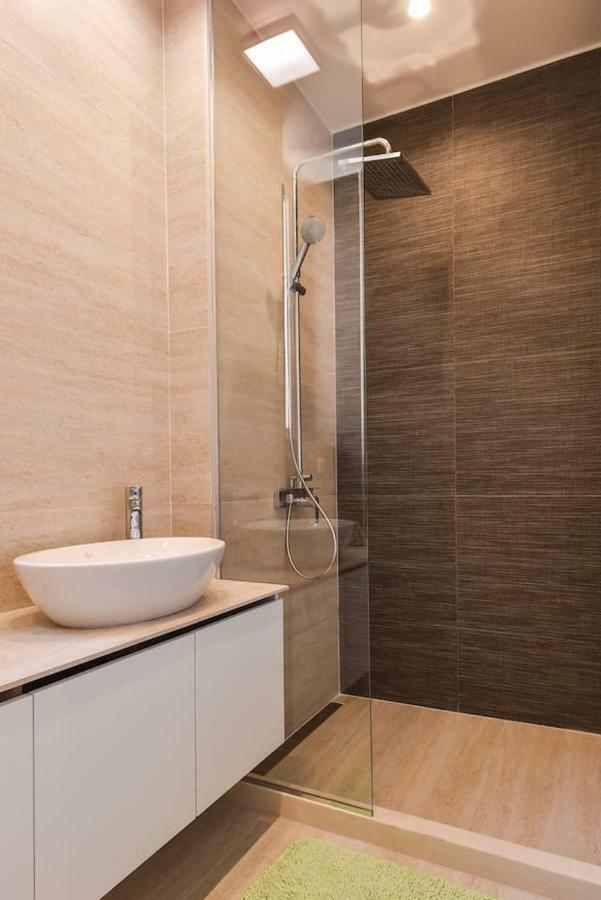 Tradition And Modernity Combined In A Three Bedroom Two Bathroom Lux *