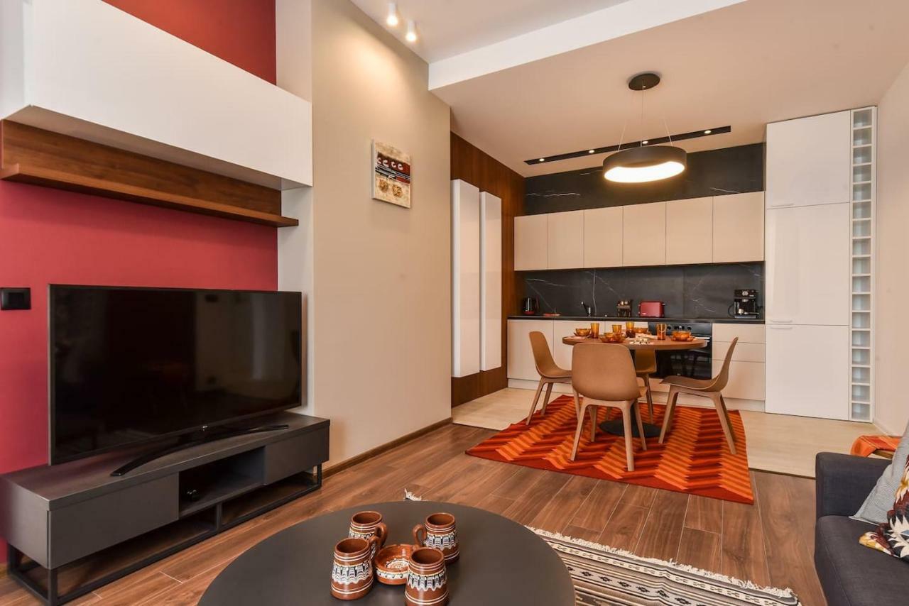 Tradition And Modernity Combined In A Three Bedroom Two Bathroom Lux